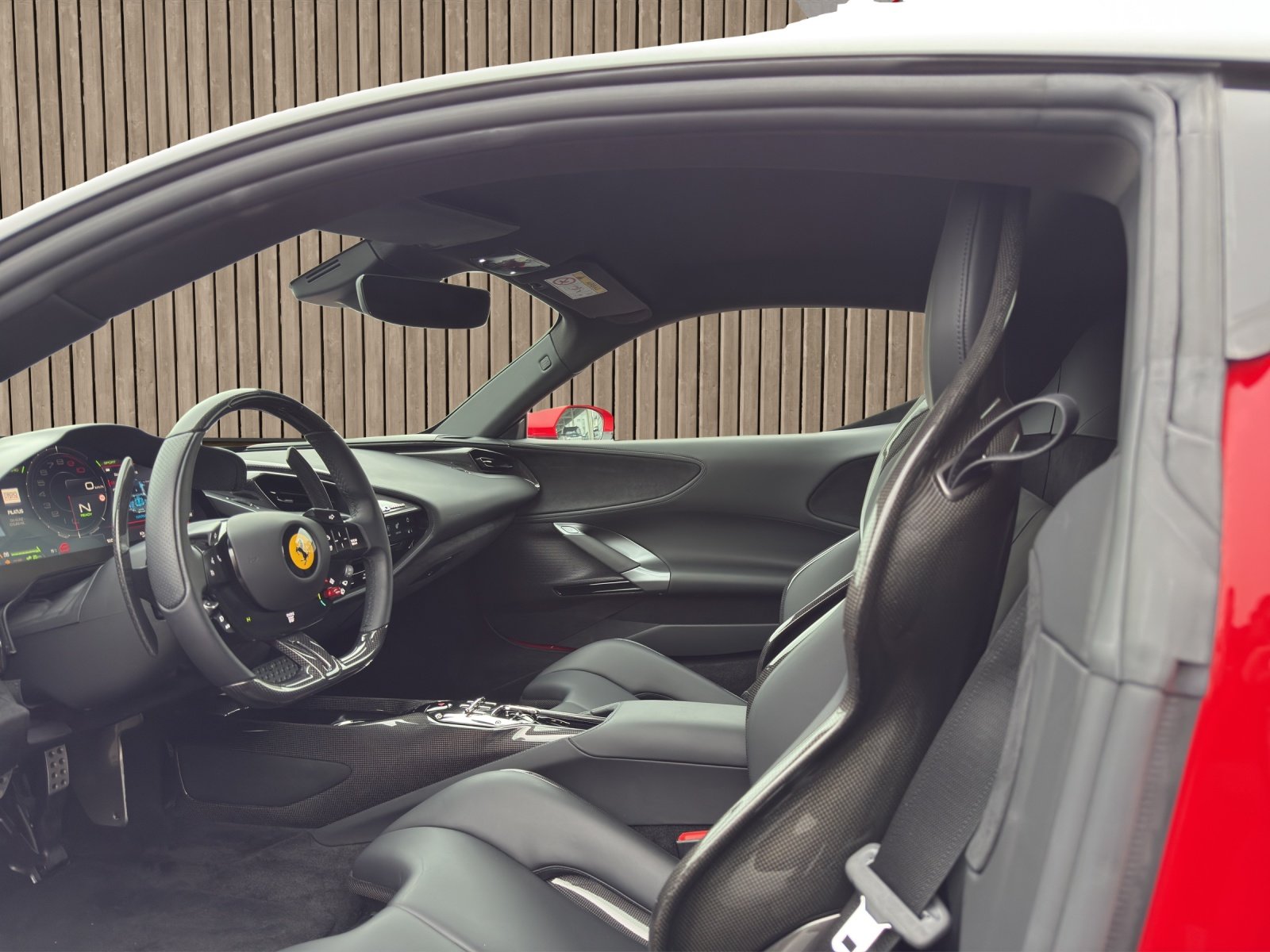 FERRARI SF90 Stradale, Plug-in-Hybrid Benzin/Elektro, Occasion / Gebraucht, Automatik - 7