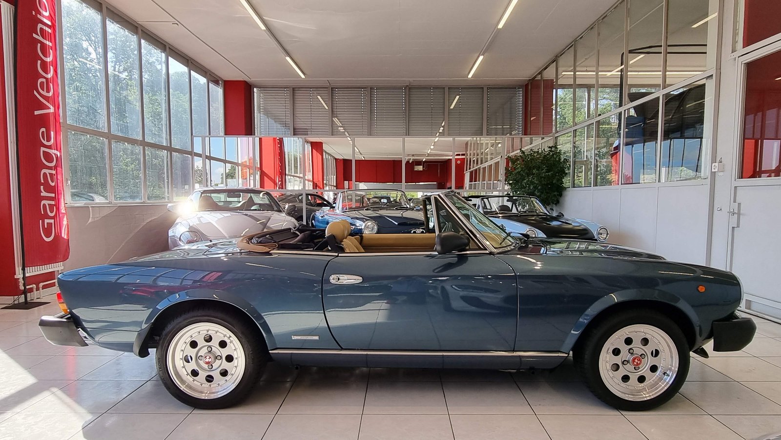 FIAT 124 Spidereuropa 2.0 i.e Azzurra, Essence, Occasion / Utilisé, Manuelle - 7