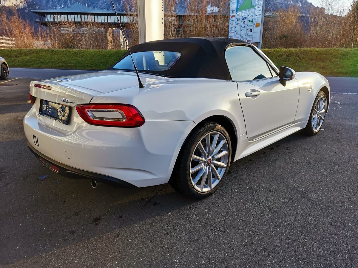 FIAT 124 Spider 1.4 MultiAir 50th Anniversary, Essence, Occasion / Utilisé, Manuelle - 4