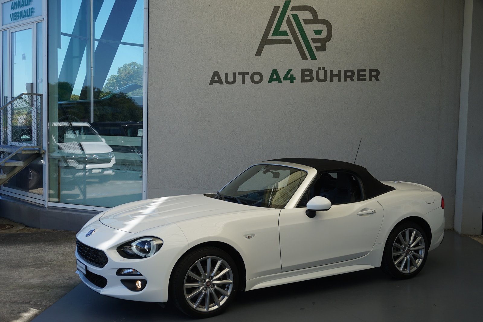 FIAT 124 Spider 1.4 TB Lusso Automat 140PS, Benzin, Occasion / Gebraucht, Automatik - 7