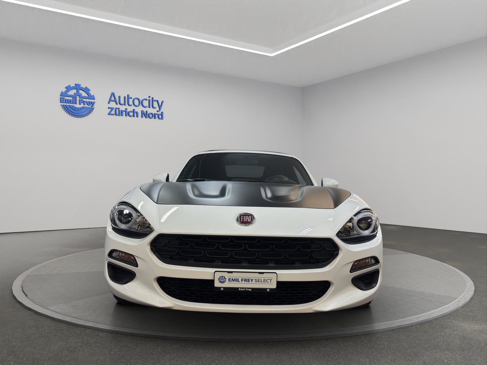 FIAT 124 Spider 1.4 MultiAir, Essence, Occasion / Utilisé, Manuelle - 2