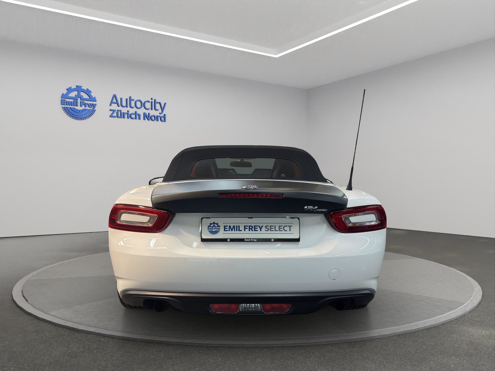 FIAT 124 Spider 1.4 MultiAir, Essence, Occasion / Utilisé, Manuelle - 4
