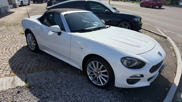 FIAT 124 Spider 1.4 MultiAir Lusso, Petrol, Second hand / Used, Manual - 3