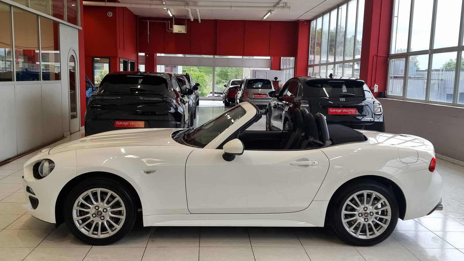 FIAT 124 Spider 1.4 MultiAir, Petrol, Second hand / Used, Manual - 3