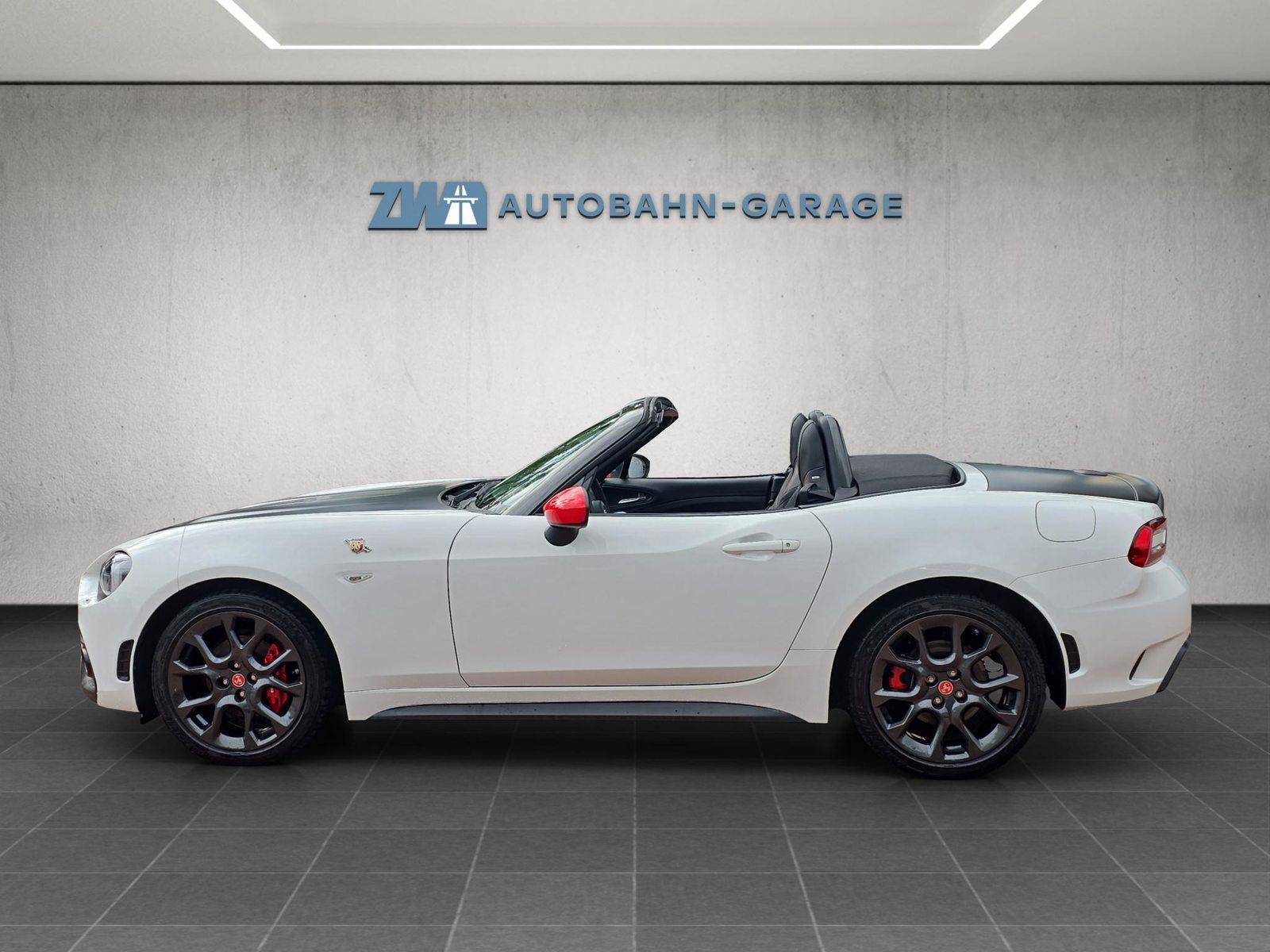 FIAT 124 Abarth Spider 1.4 MultiAir, Benzin, Occasion / Gebraucht, Automatik - 2