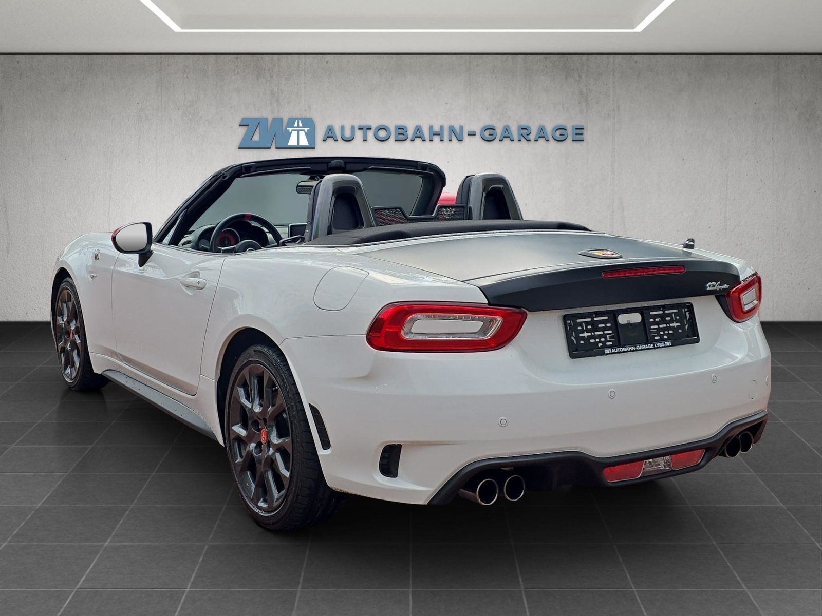 FIAT 124 Abarth Spider 1.4 MultiAir, Benzin, Occasion / Gebraucht, Automatik - 3