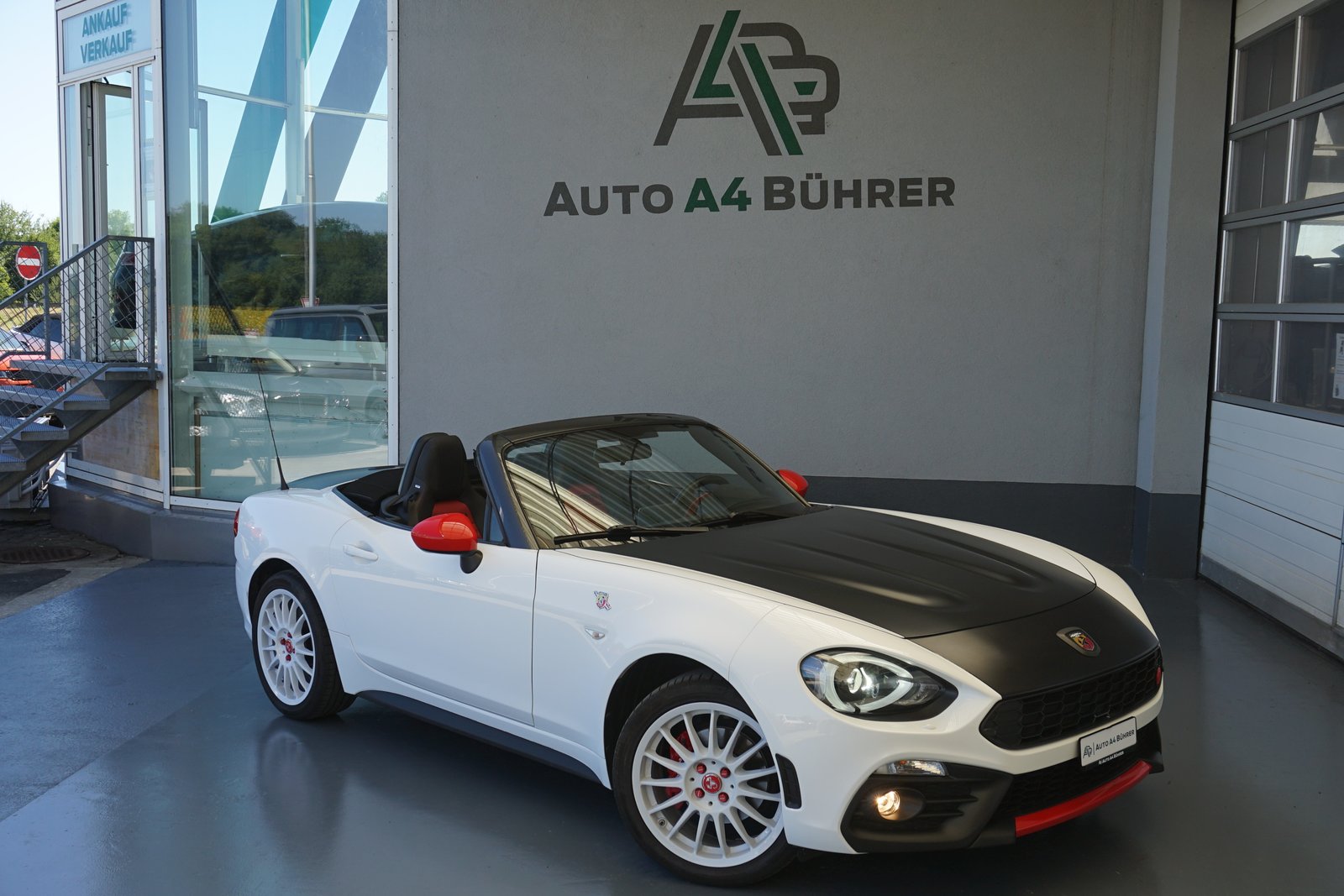 FIAT 124 Spider 1.4 TB Abarth 170PS Automat, Benzin, Occasion / Gebraucht, Automatik - 6