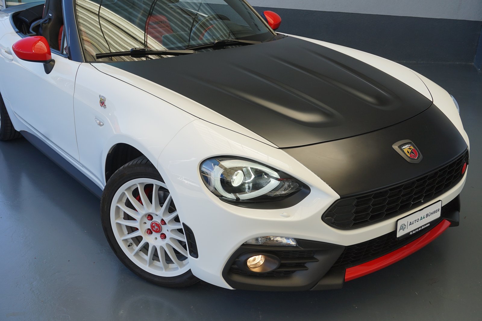 FIAT 124 Spider 1.4 TB Abarth 170PS Automat, Benzin, Occasion / Gebraucht, Automatik - 7