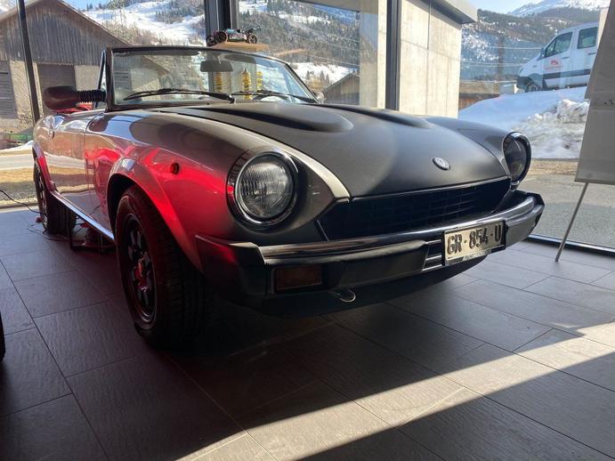 FIAT 124 Spider pinifarina, Benzin, Oldtimer, Handschaltung