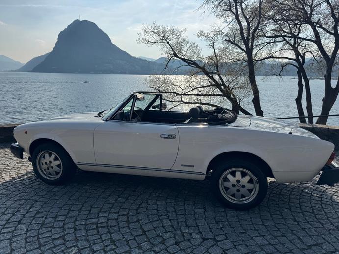 FIAT 2000 IE, Benzin, Oldtimer, Handschaltung