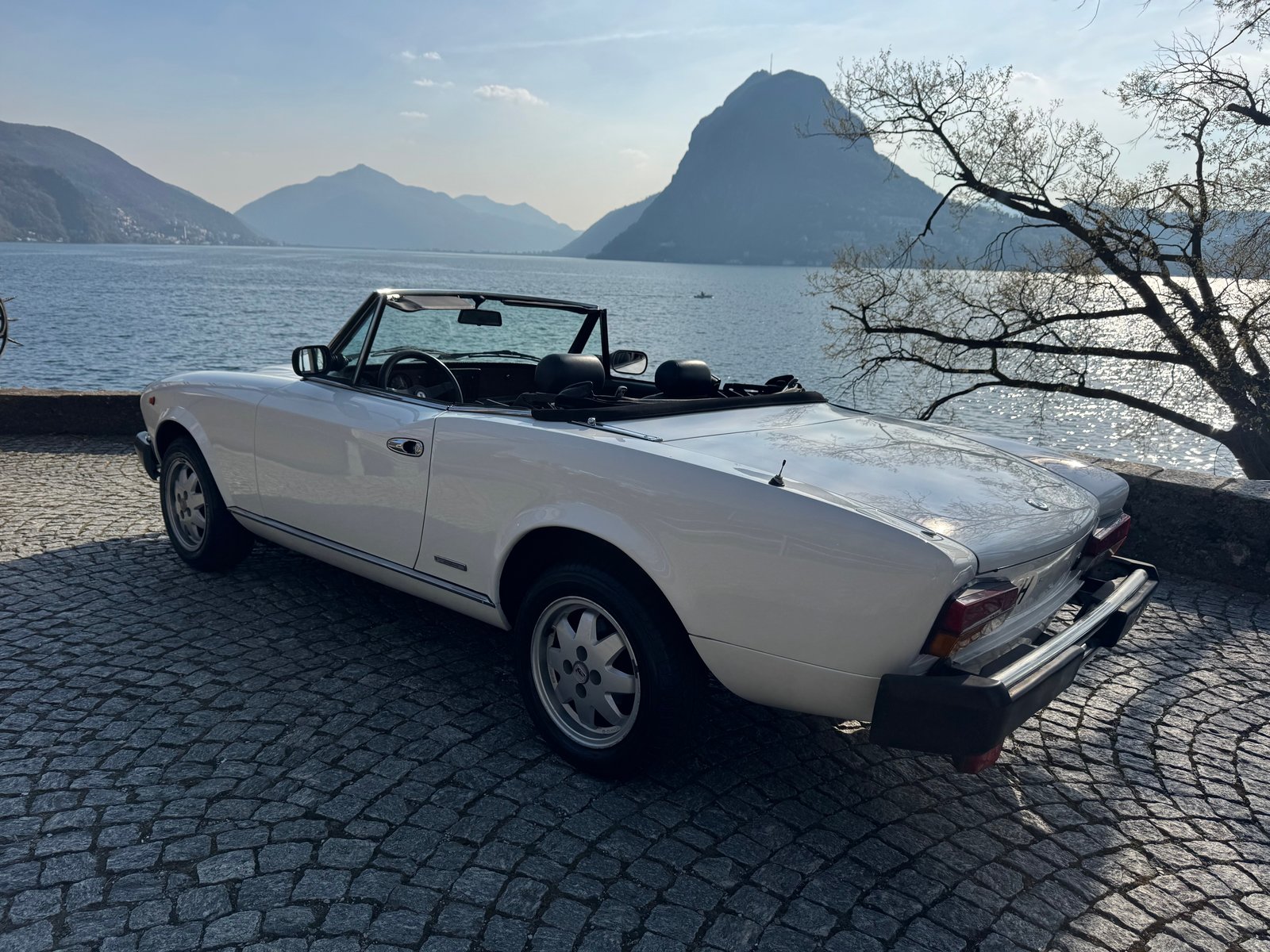 FIAT 2000 IE, Petrol, Classic, Manual - 5
