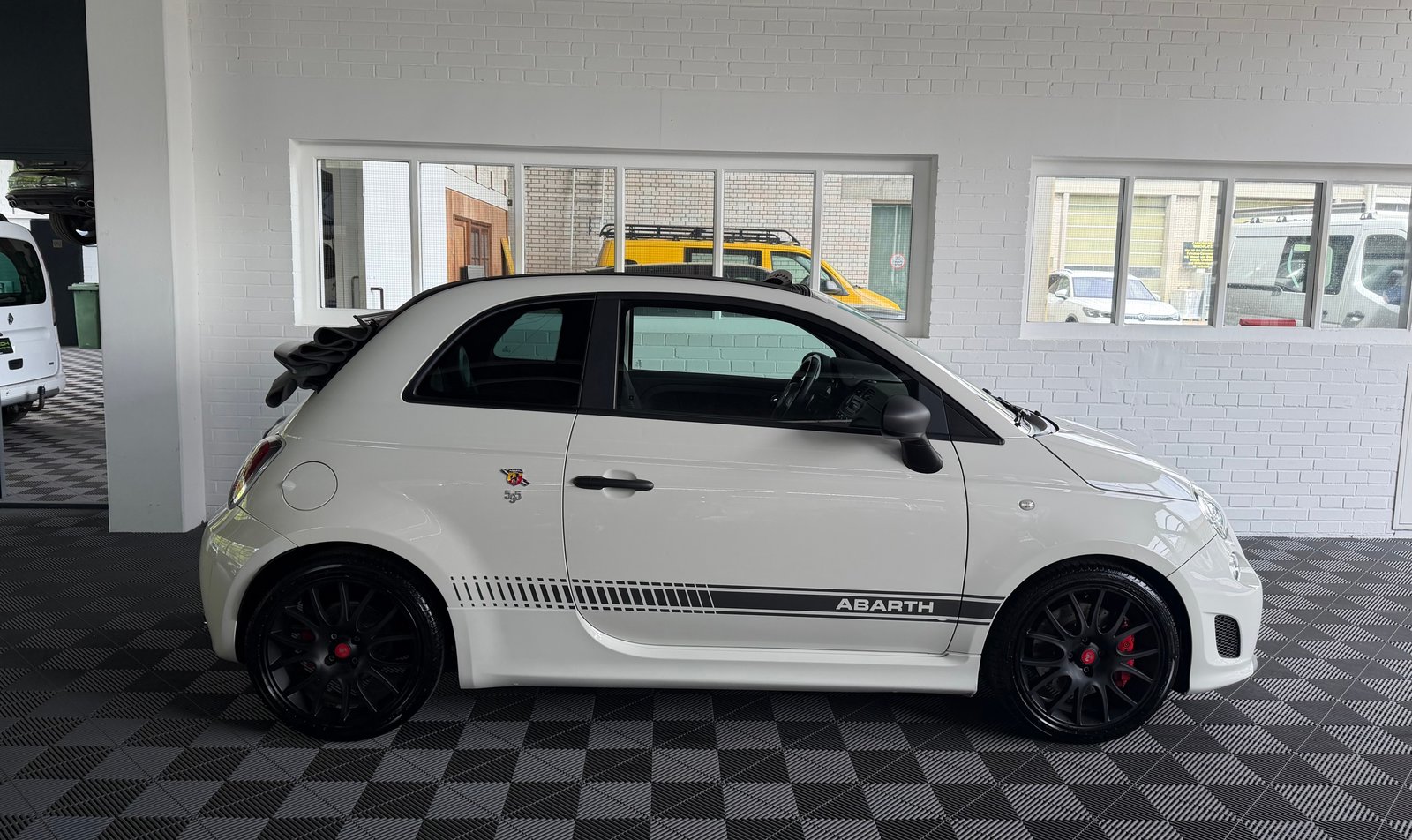 FIAT 595C 1.4 16V Turbo 180 PS Abarth Competizione Dualogic, Petrol, Second hand / Used, Automatic - 2