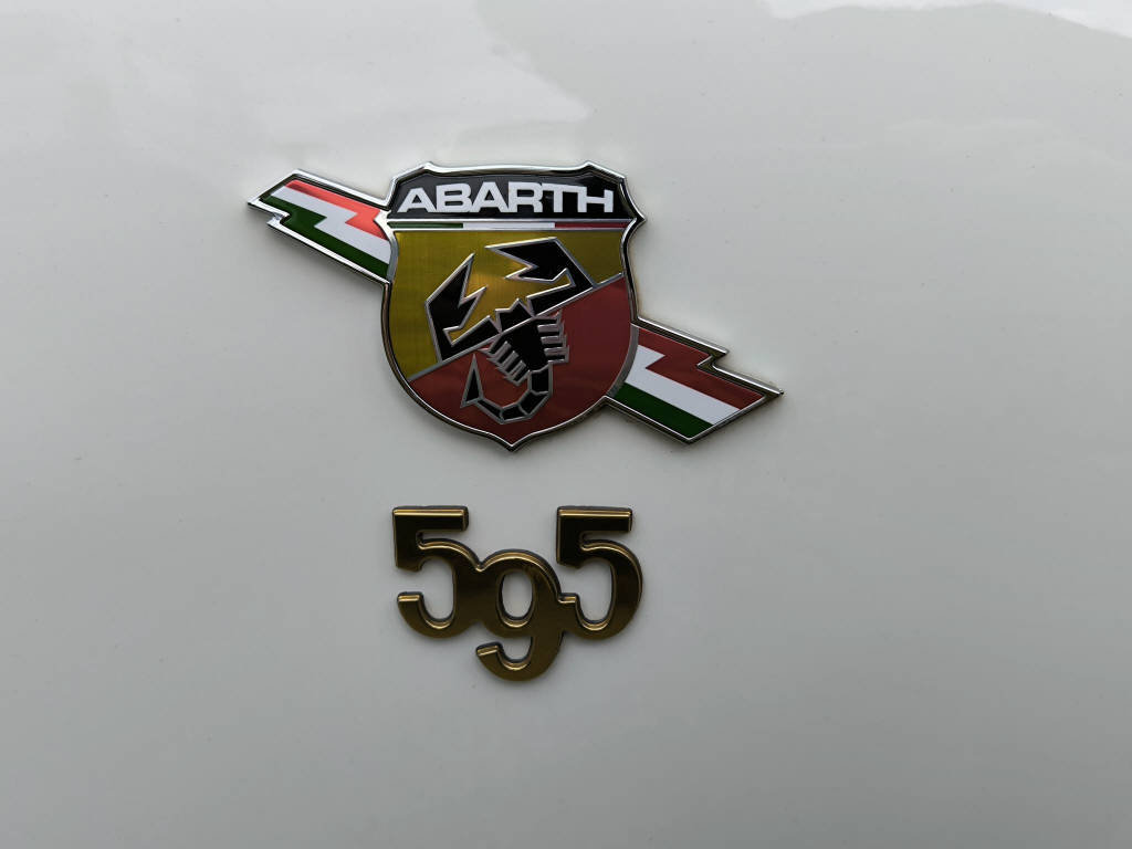 FIAT 595 C Abarth 1.4 T-Jet 165 Scorpione Oro, Petrol, Second hand / Used, Automatic - 5