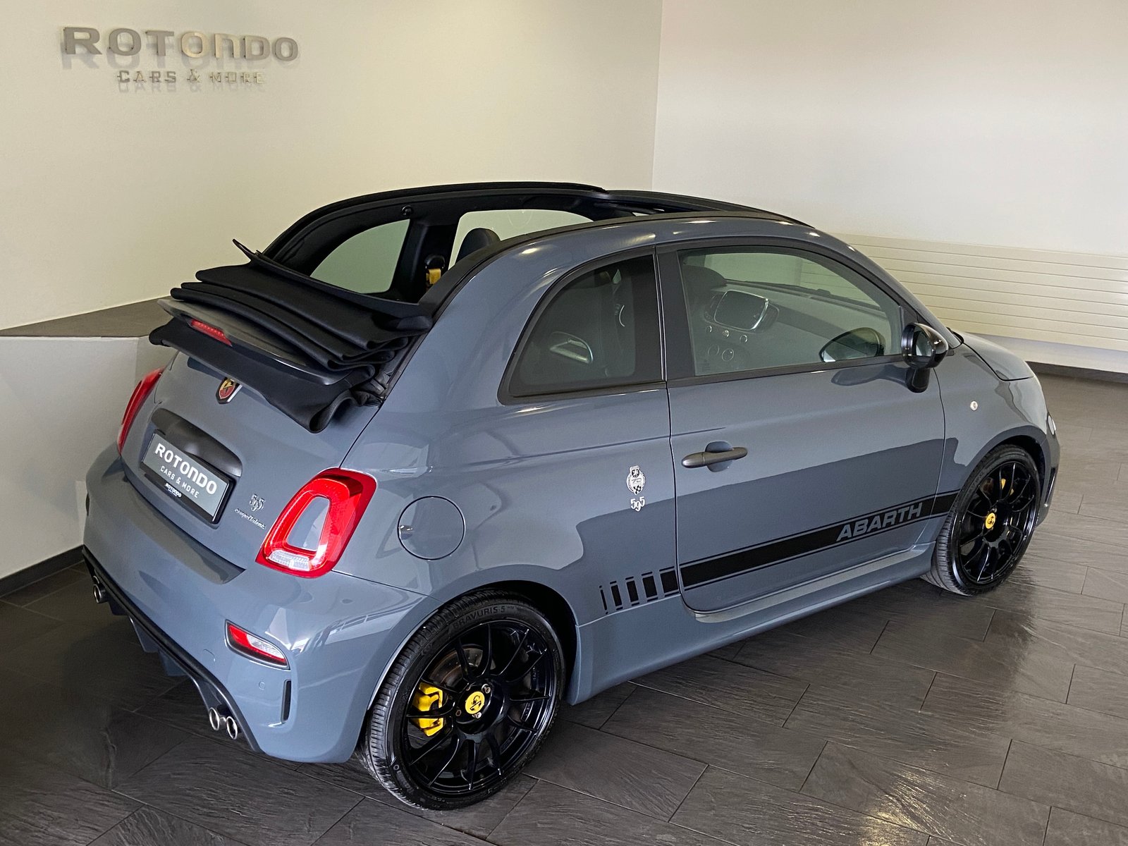 FIAT 595 Cabrio 1.4 16V Turbo Abarth Competizione Dualogic -, Petrol, Second hand / Used, Automatic - 2