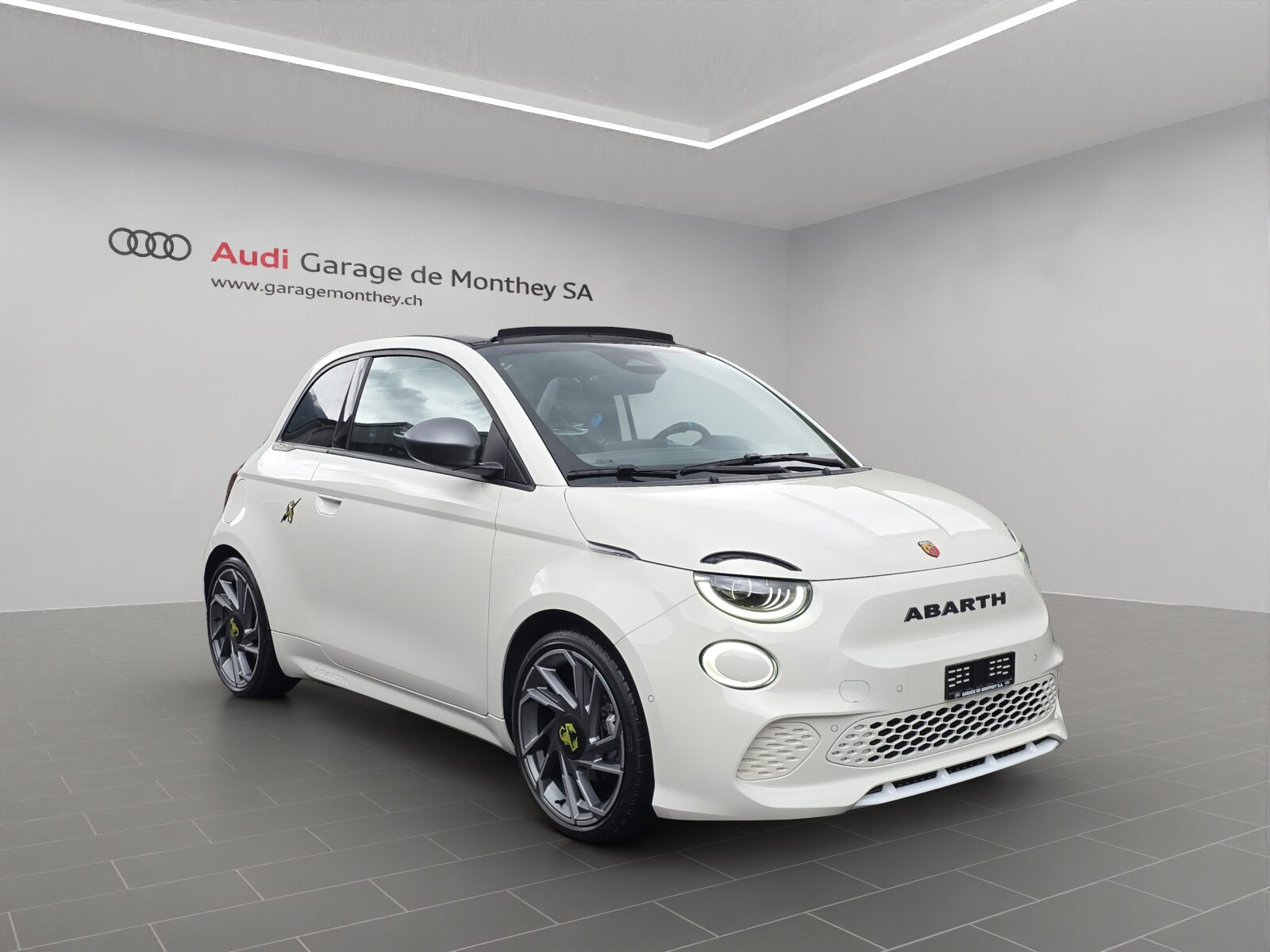 FIAT Abarth C 500e Turismo, Électrique, Occasion / Utilisé, Automatique - 3