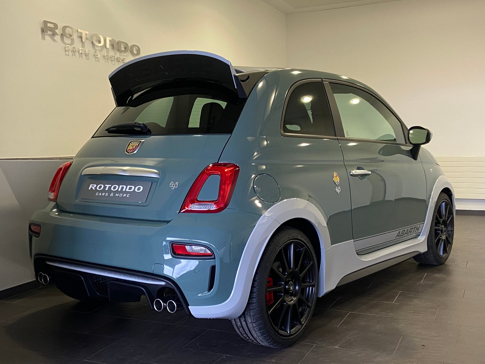 FIAT 695 1.4 16V Turbo Abarth 70 Anniversario, Benzina, Auto nuove, Manuale - 2