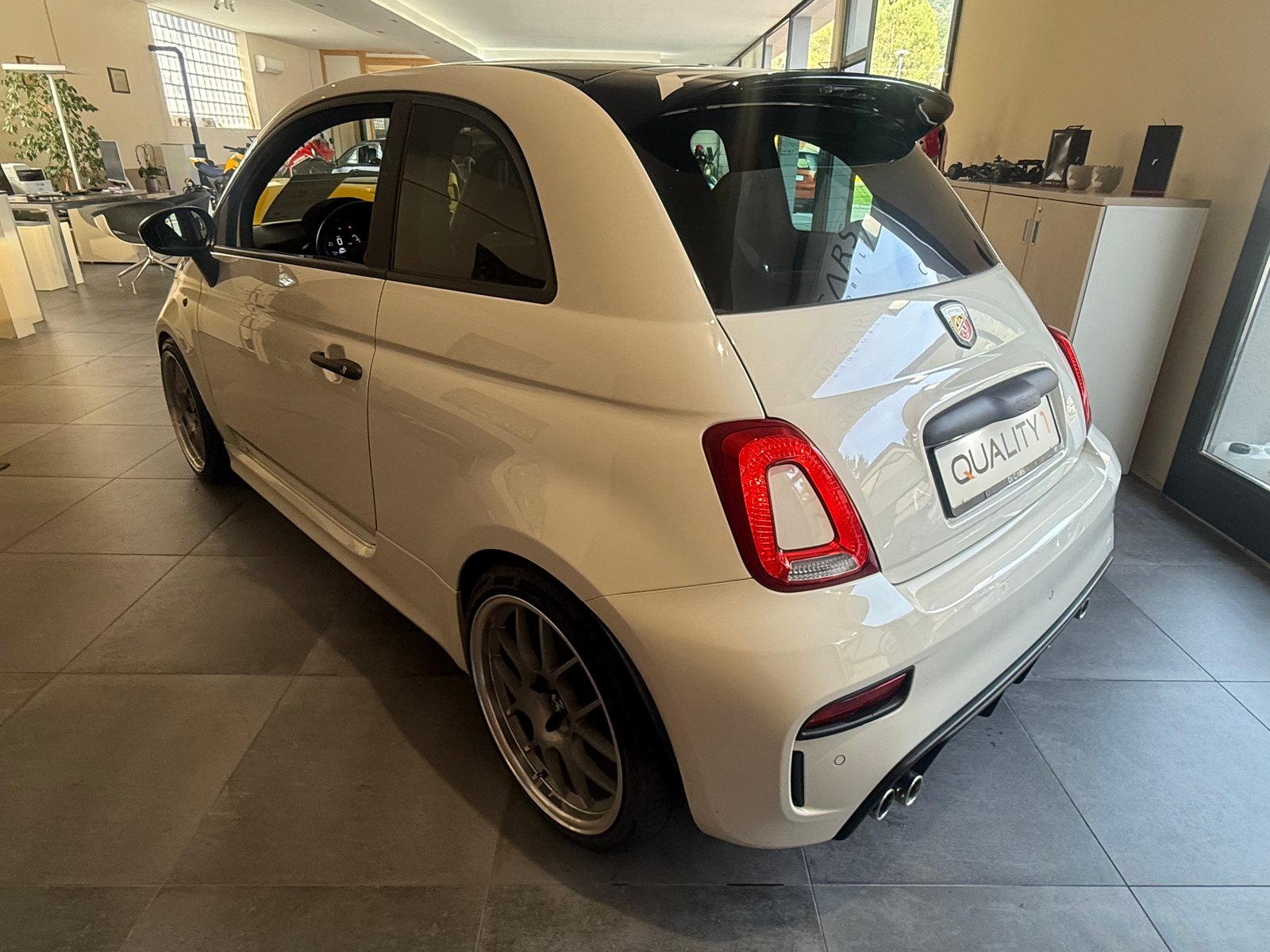 FIAT 595 1.4 16V Turbo Abarth Competizione 110 Anniv., Petrol, Second hand / Used, Manual - 6