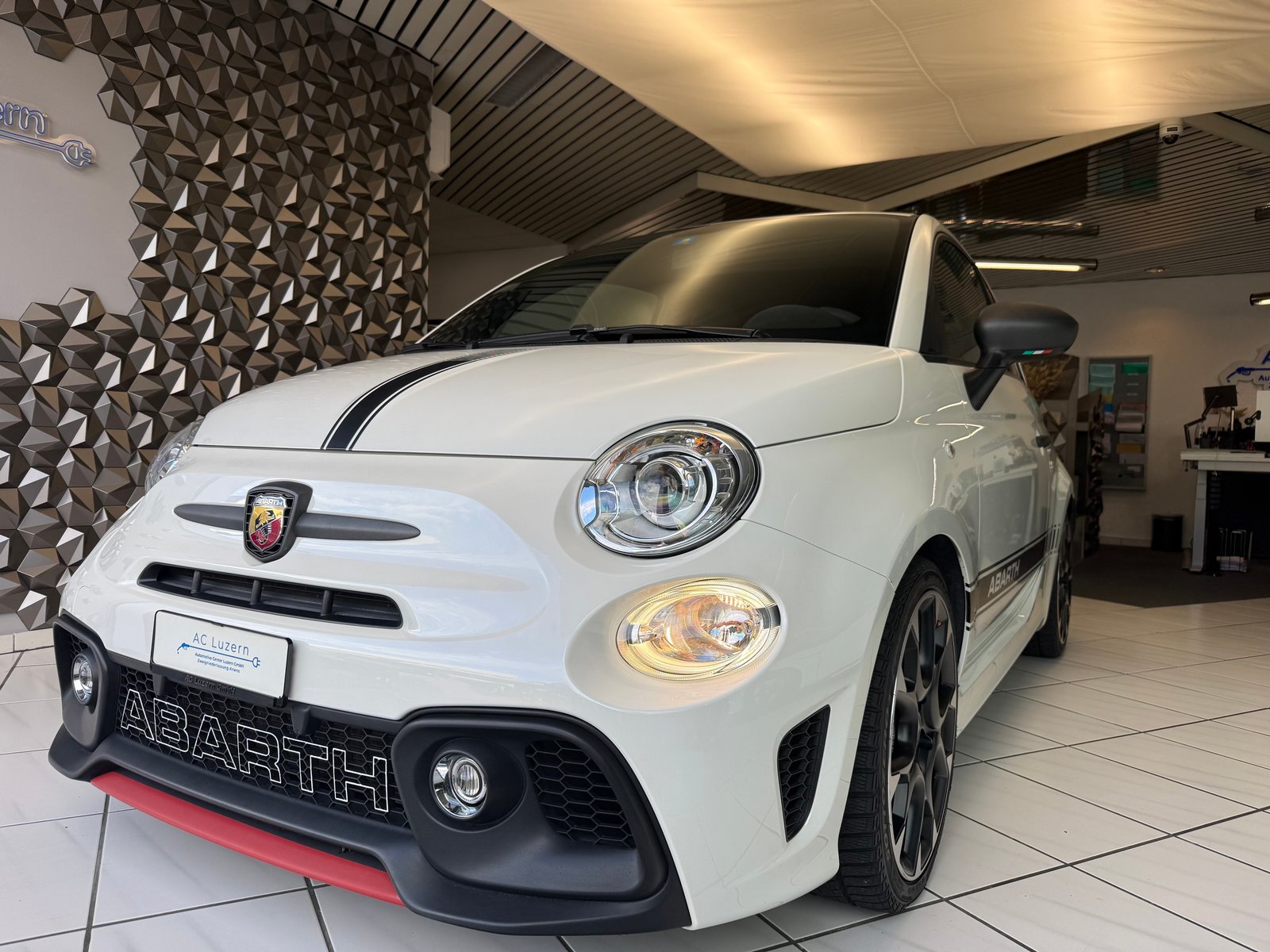 FIAT 595 1.4 16V Turbo Abarth Competizione Dualogic