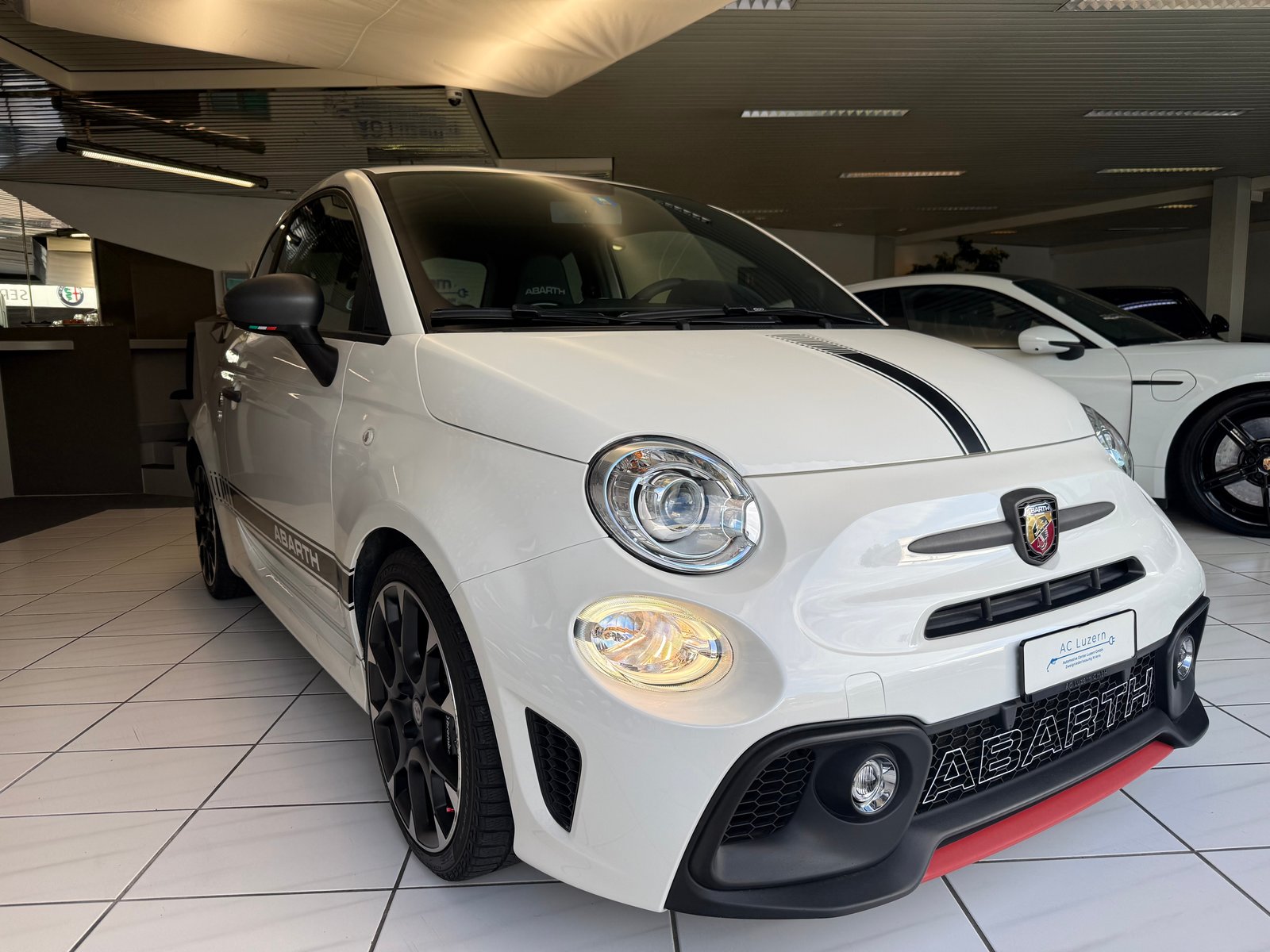 FIAT 595 1.4 16V Turbo Abarth Competizione Dualogic, Petrol, Second hand / Used, Automatic - 4