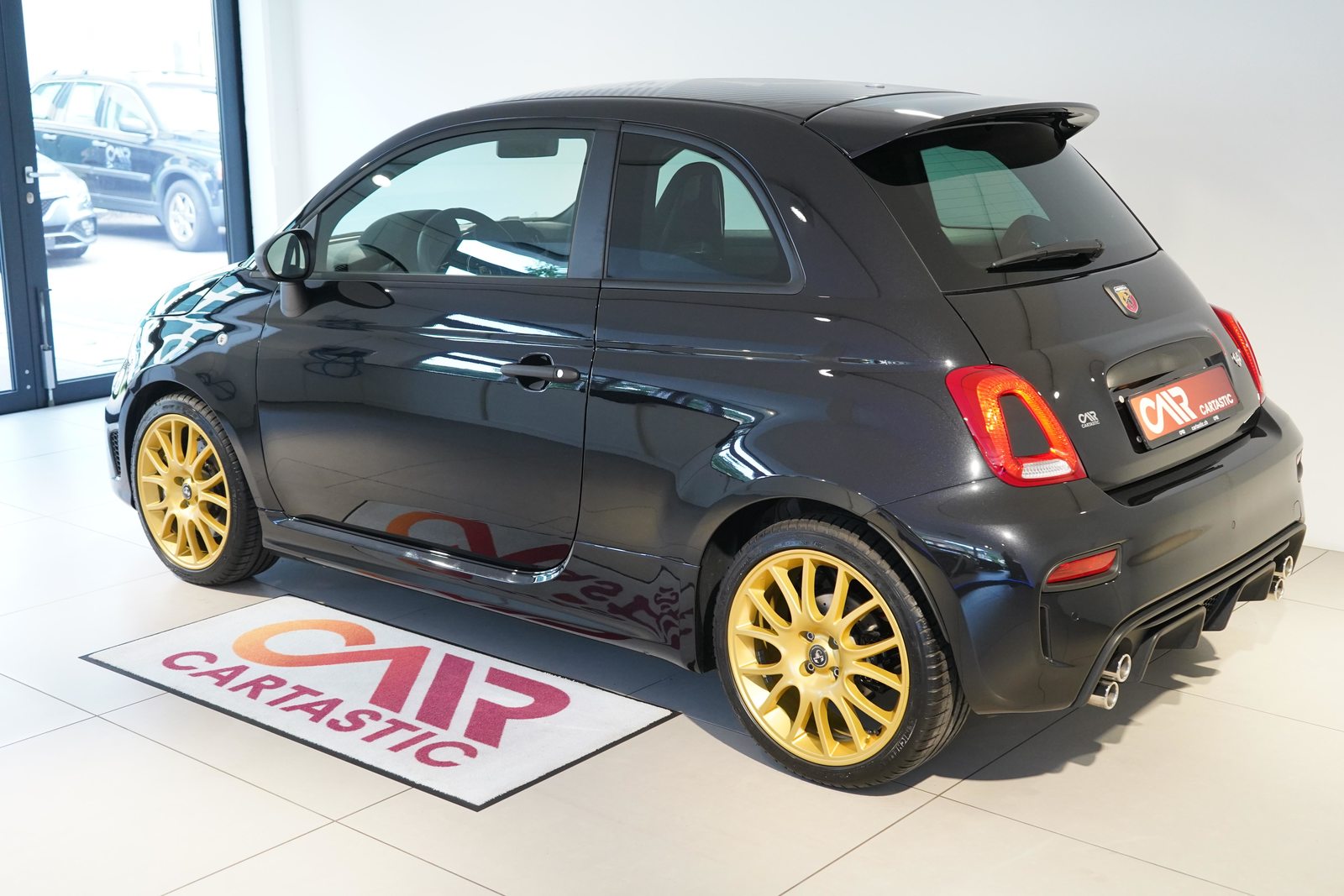 FIAT 695 Abarth 1.4 T-Jet 180 75 Anniversario, Petrol, Second hand / Used, Manual - 3