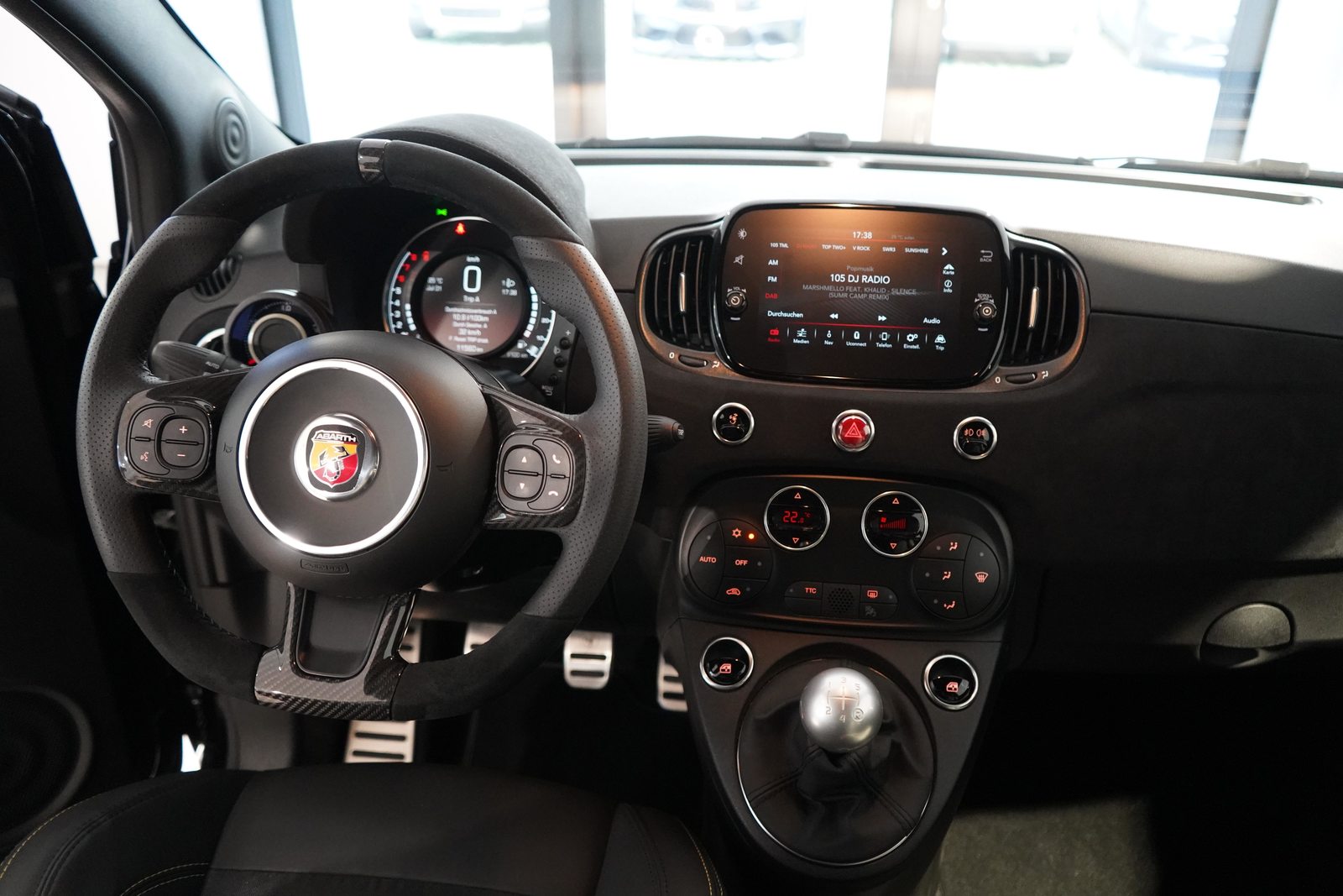 FIAT 695 Abarth 1.4 T-Jet 180 75 Anniversario, Petrol, Second hand / Used, Manual - 6