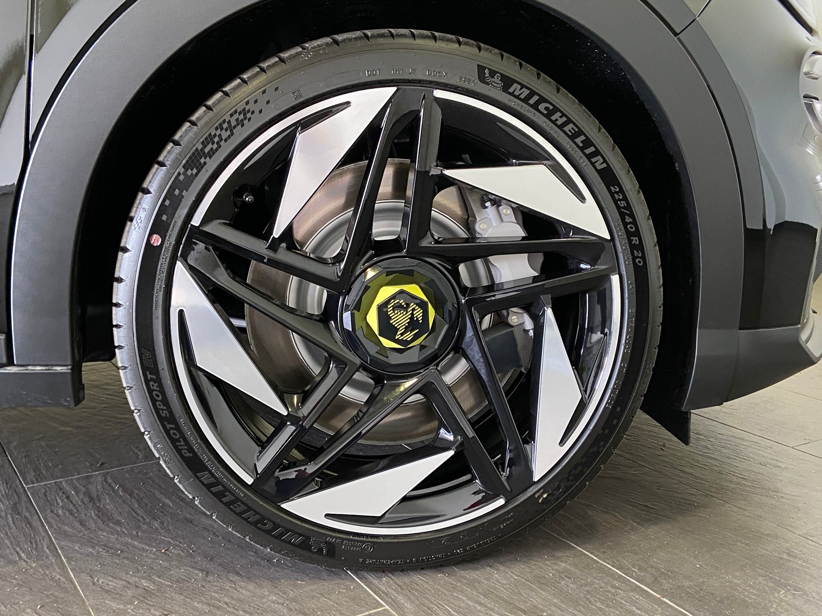 FIAT Abarth 600e Turismo, Elettrica, Auto nuove, Automatico - 4