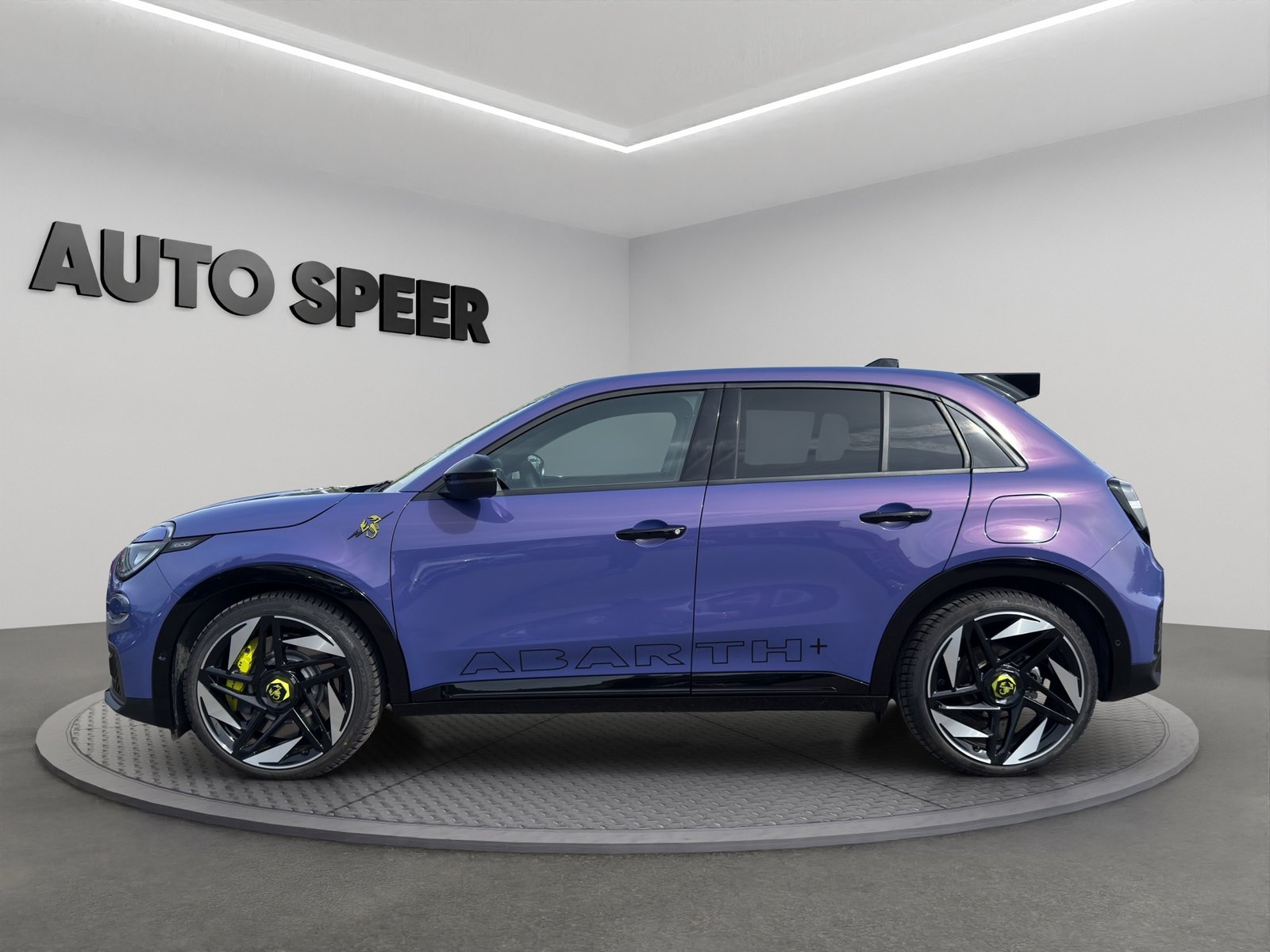 FIAT Abarth 600e Scorpionissima, Elektro, Occasion / Gebraucht, Automatik - 2