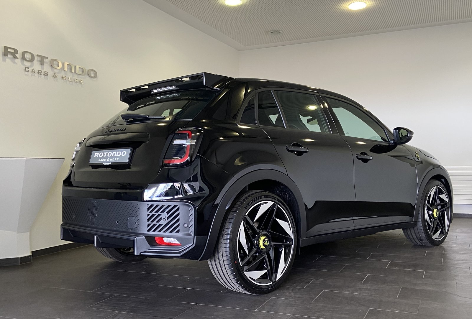 FIAT Abarth 600e Turismo, Electric, New car, Automatic - 2