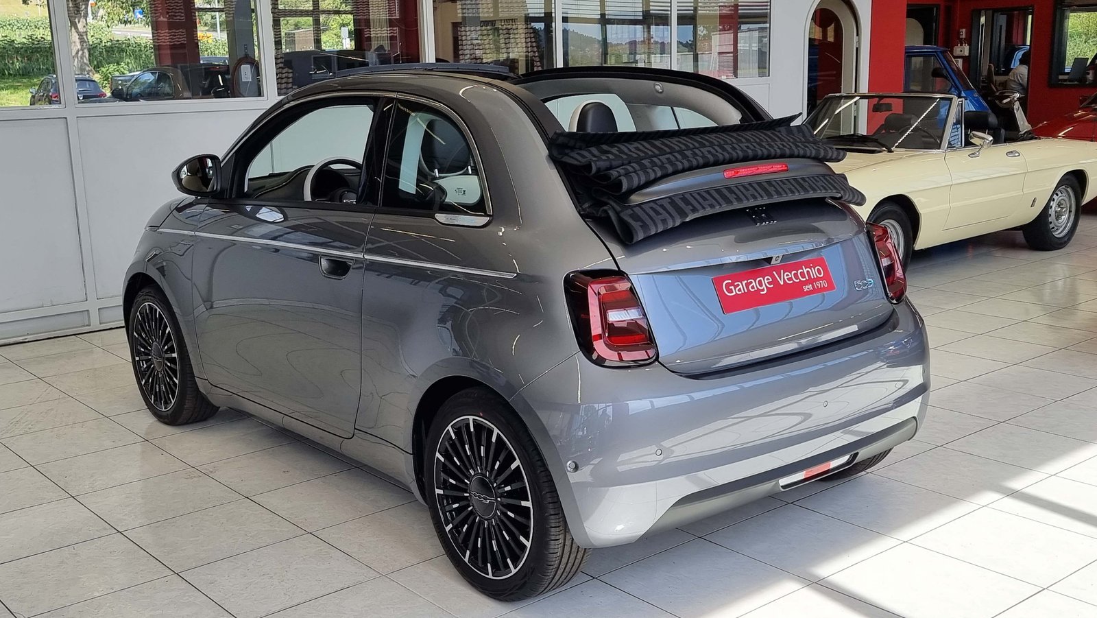 FIAT 500 Cabrio La Prima by Bocelli Top 42 KWh 118 PS, Électrique, Voiture nouvelle, Automatique - 4
