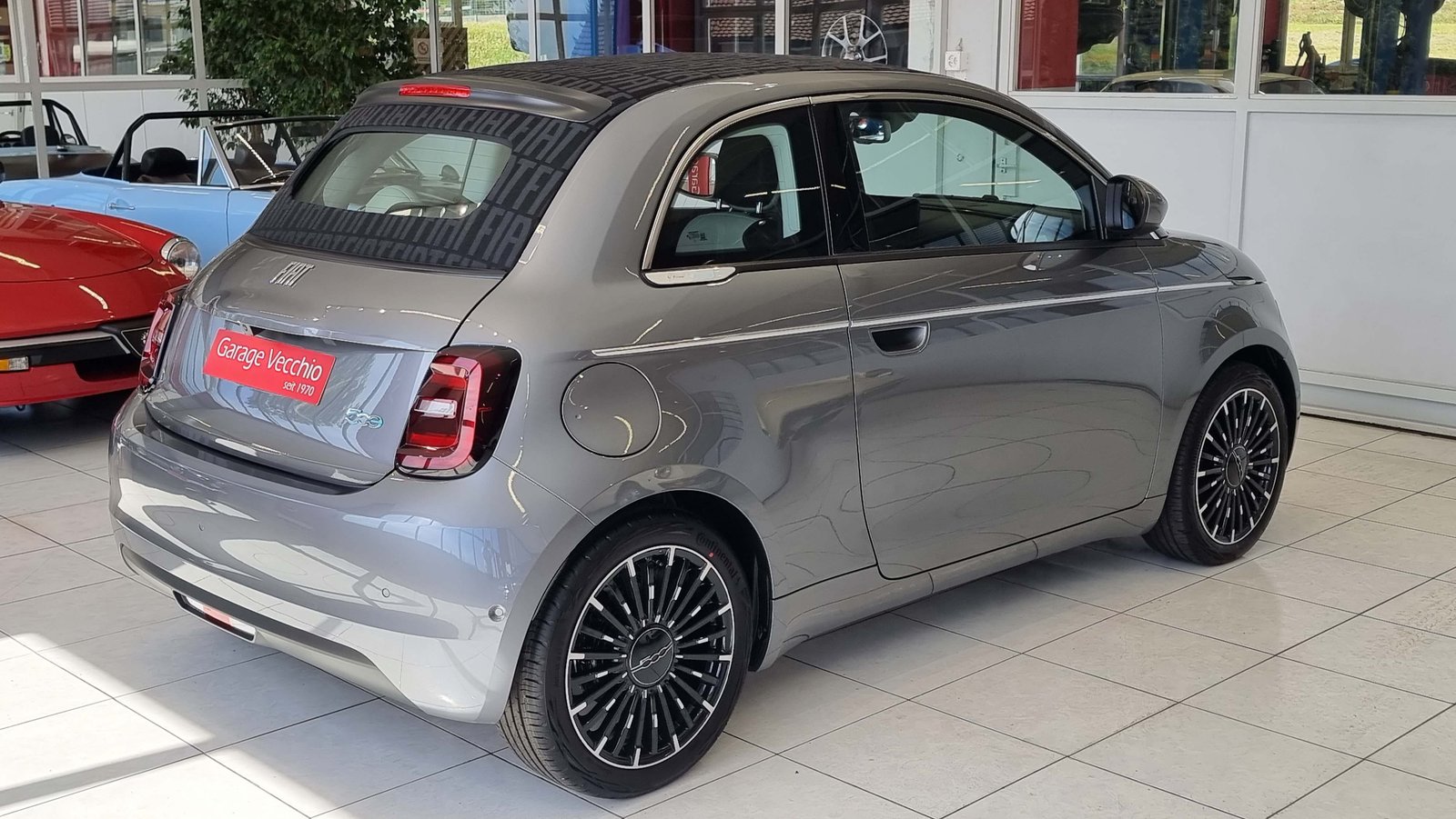 FIAT 500 Cabrio La Prima by Bocelli Top 42 KWh 118 PS, Électrique, Voiture nouvelle, Automatique - 6