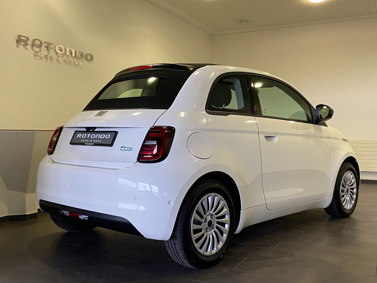 FIAT 500 C electric 87 kW Red, Elettrica, Auto nuove, Automatico - 2