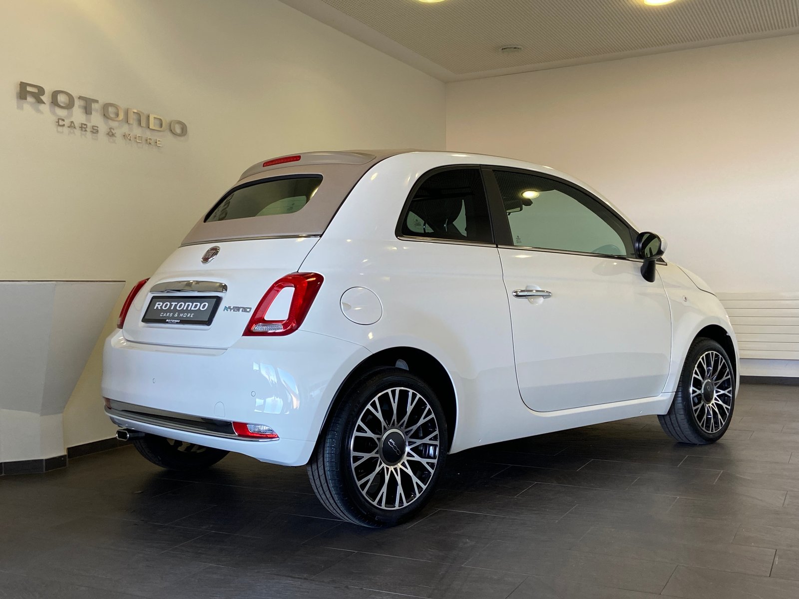 FIAT 500C 1.0 N3 MildHybrid Lounge Premium, Mild-Hybrid Petrol/Electric, New car, Manual - 2