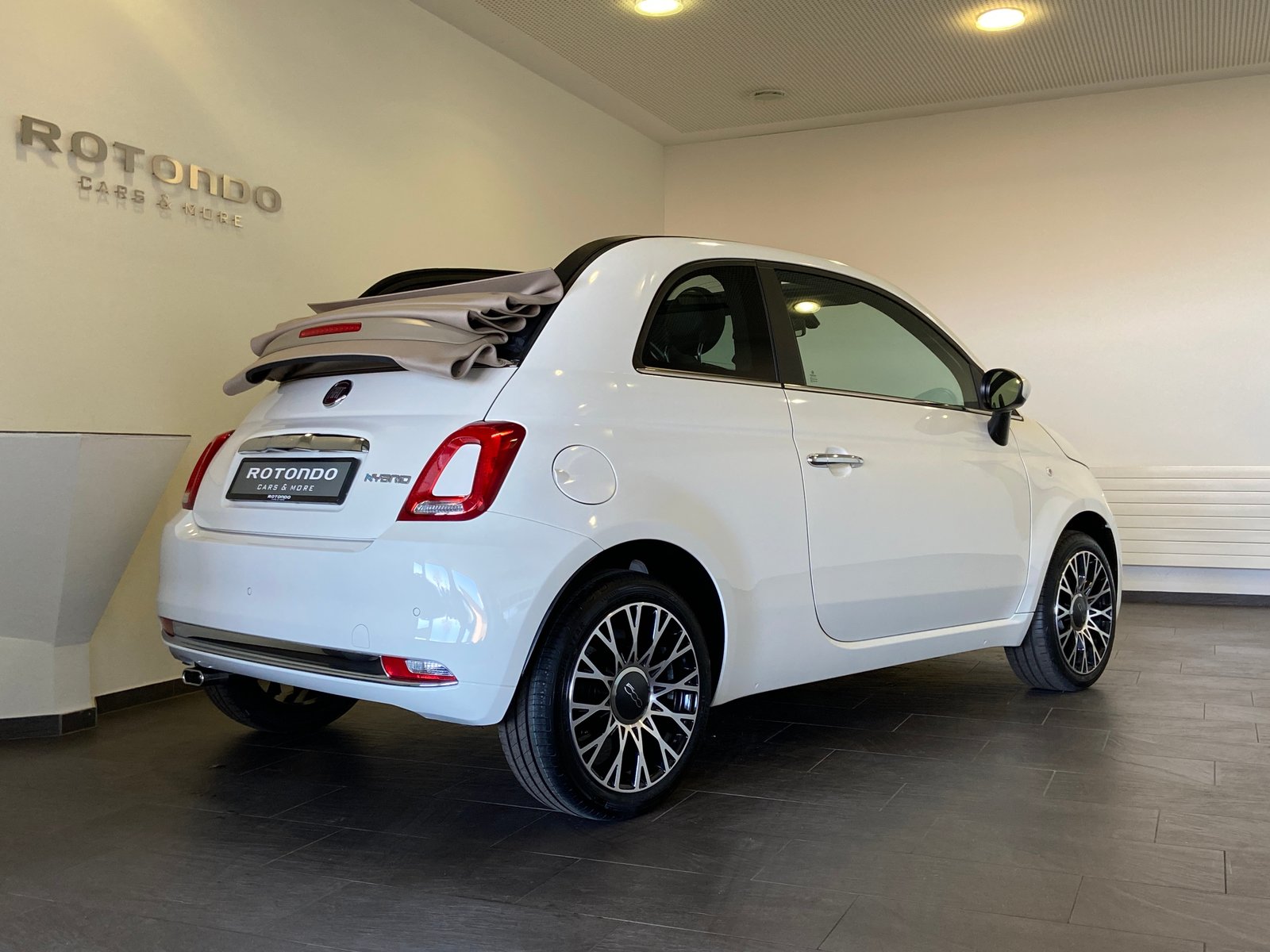 FIAT 500C 1.0 N3 MildHybrid Lounge Premium, Mild-Hybrid Petrol/Electric, New car, Manual - 3