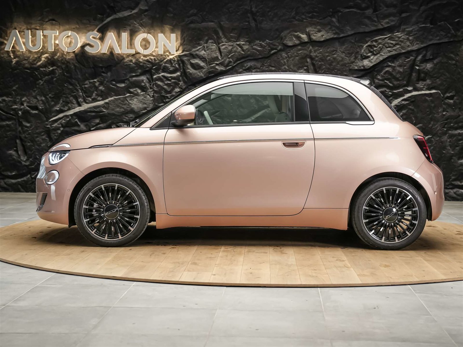 FIAT 500 C electric 87 kW La Prima *Rose Gold Metallic*, Electric, New car, Automatic - 2