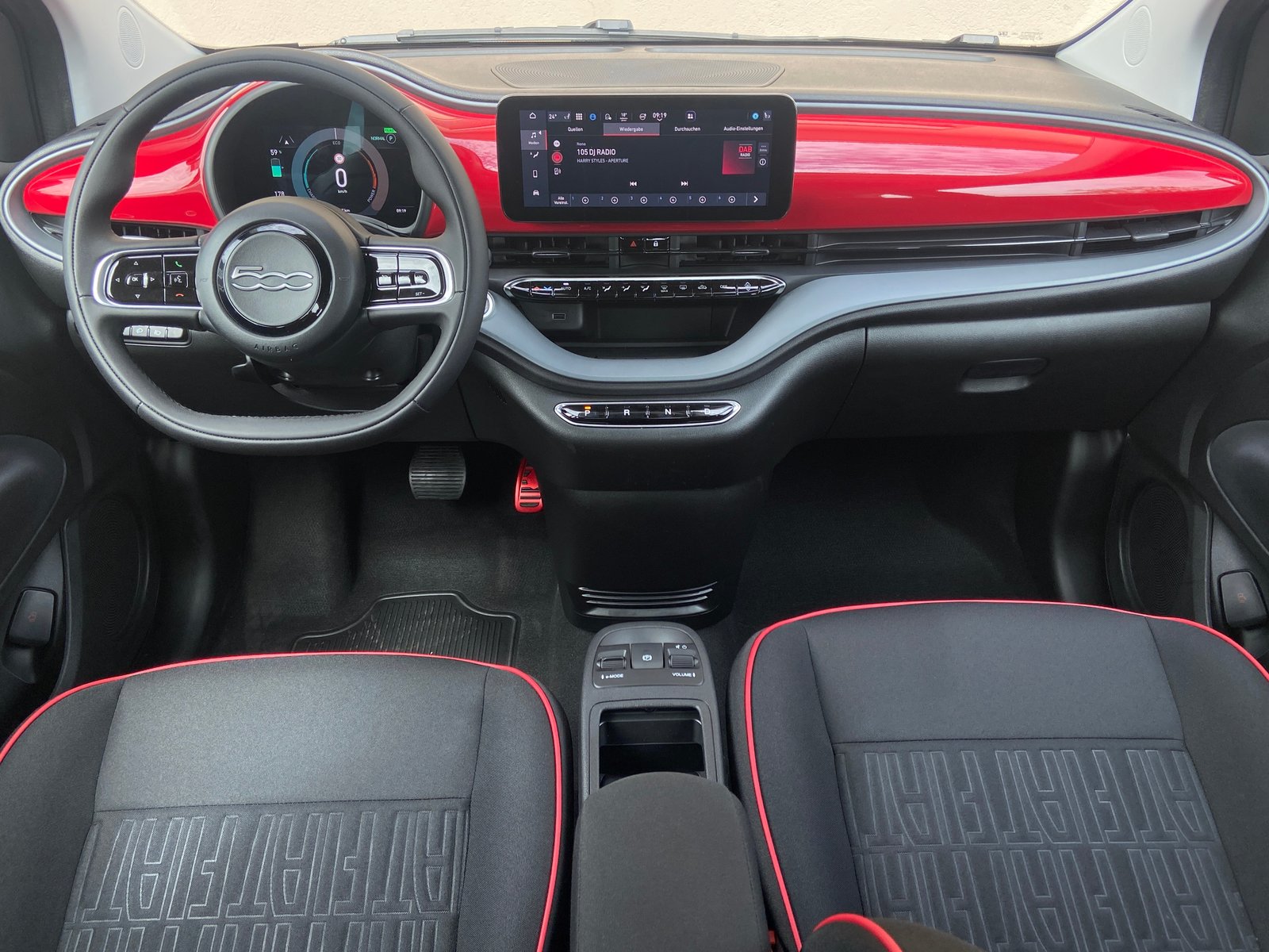 FIAT 500 C electric 87 kW Red, Elettrica, Auto nuove, Automatico - 3