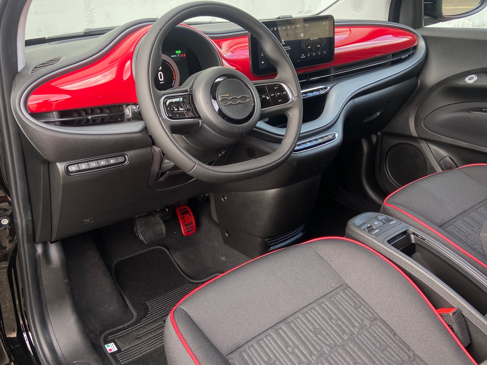 FIAT 500 C electric 87 kW Red, Elettrica, Auto nuove, Automatico - 5