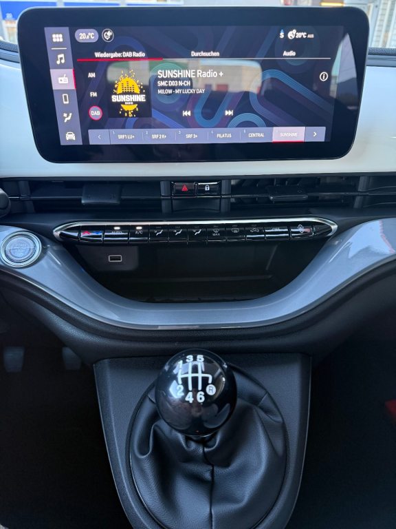 FIAT 500 1.0 Hybrid Dolcevita, Mild-Hybrid Benzin/Elektro, Neuwagen, Handschaltung - 6