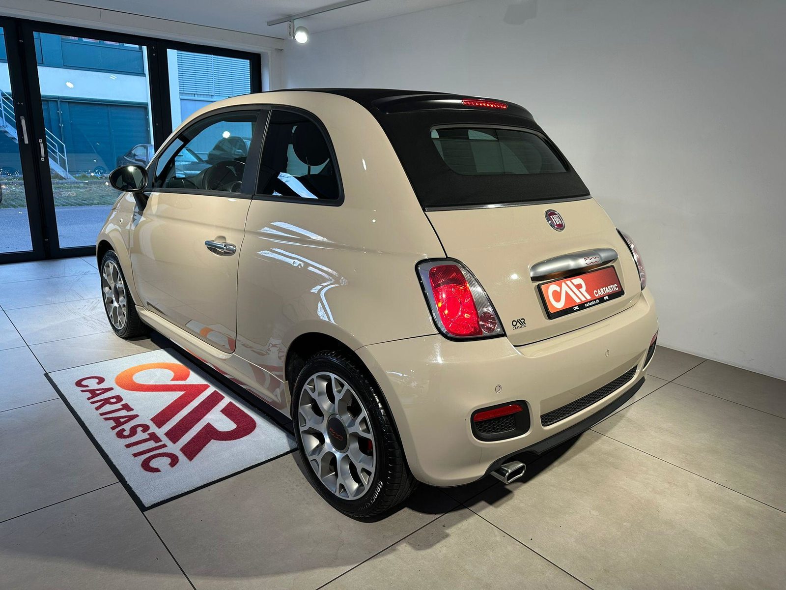FIAT 500 C 0.9 T TwinAir 105 S, Petrol, Second hand / Used, Manual - 3