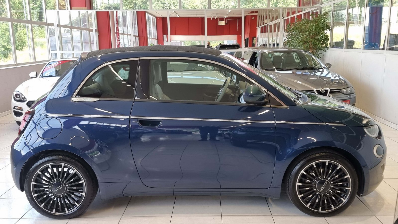 FIAT 500 Cabrio La Prima, Electric, Second hand / Used, Automatic - 5