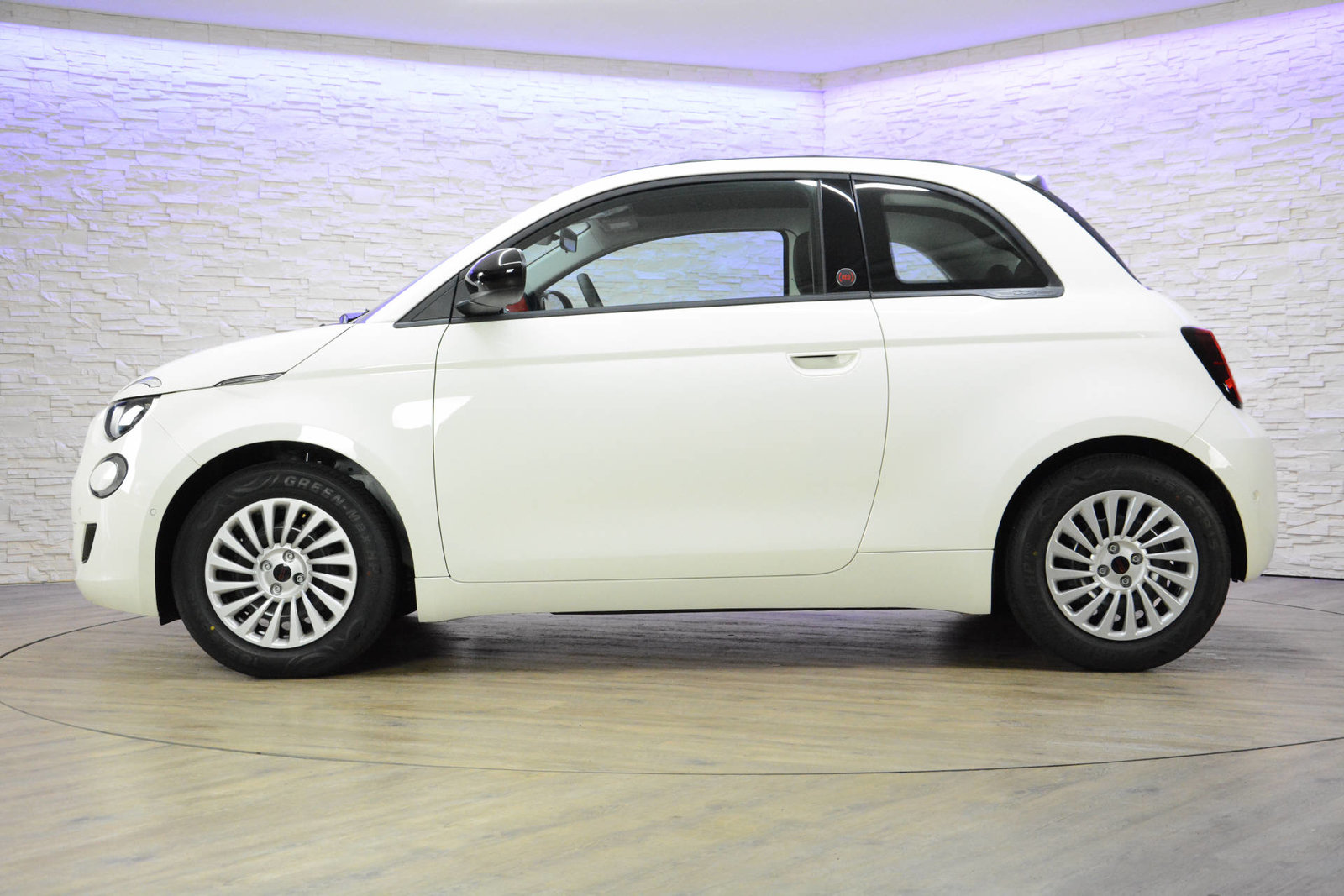 FIAT 500 Red Komfortpaket, Electric, Second hand / Used, Automatic - 3