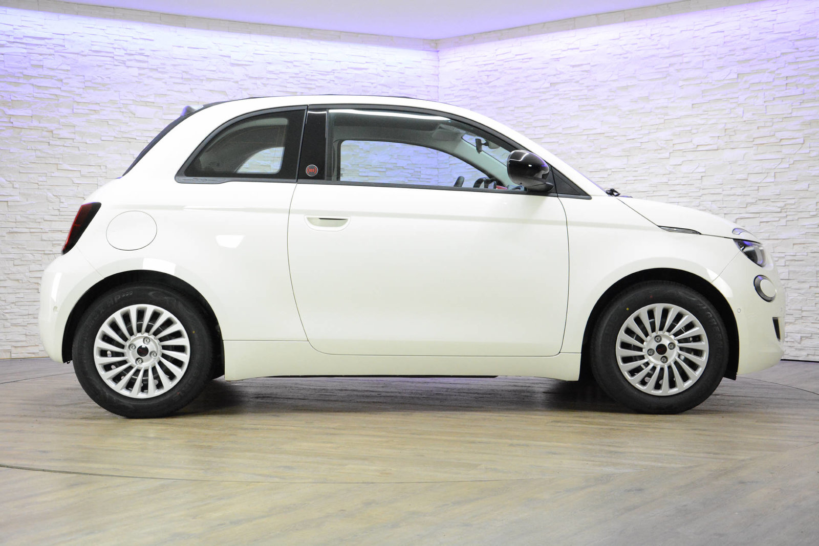 FIAT 500 Red Komfortpaket, Electric, Second hand / Used, Automatic - 4