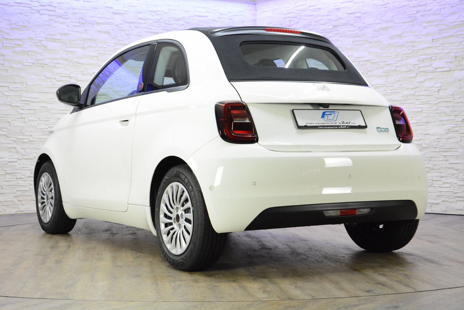 FIAT 500 Red Komfortpaket, Electric, Second hand / Used, Automatic - 6