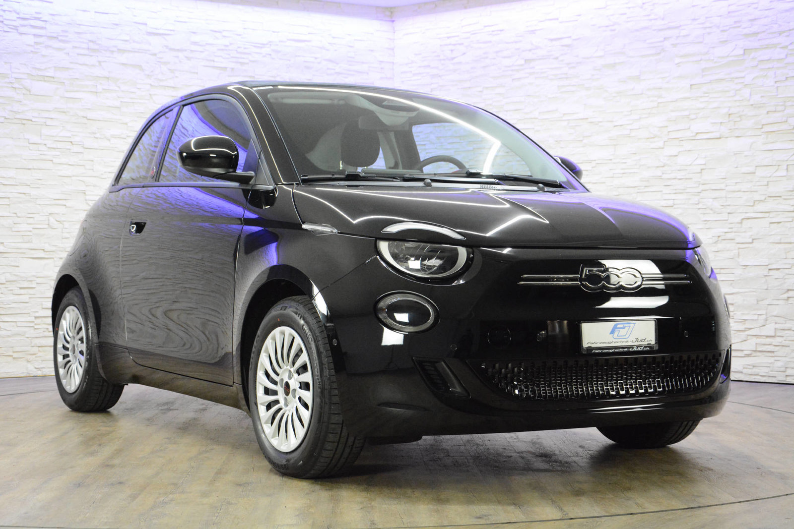 FIAT 500 Red Komfortpaket, Electric, Second hand / Used, Automatic - 2