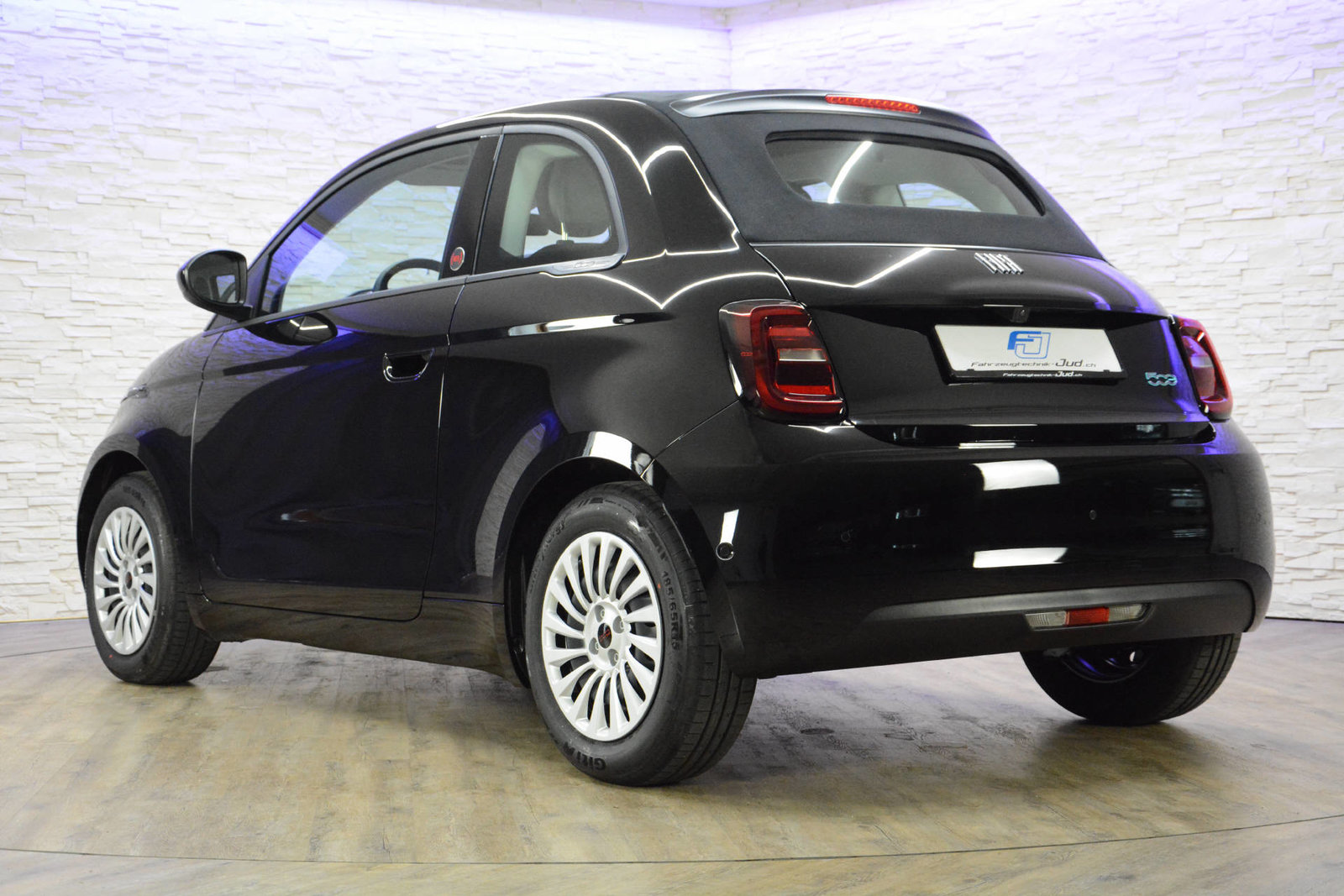 FIAT 500 Red Komfortpaket, Electric, Second hand / Used, Automatic - 6