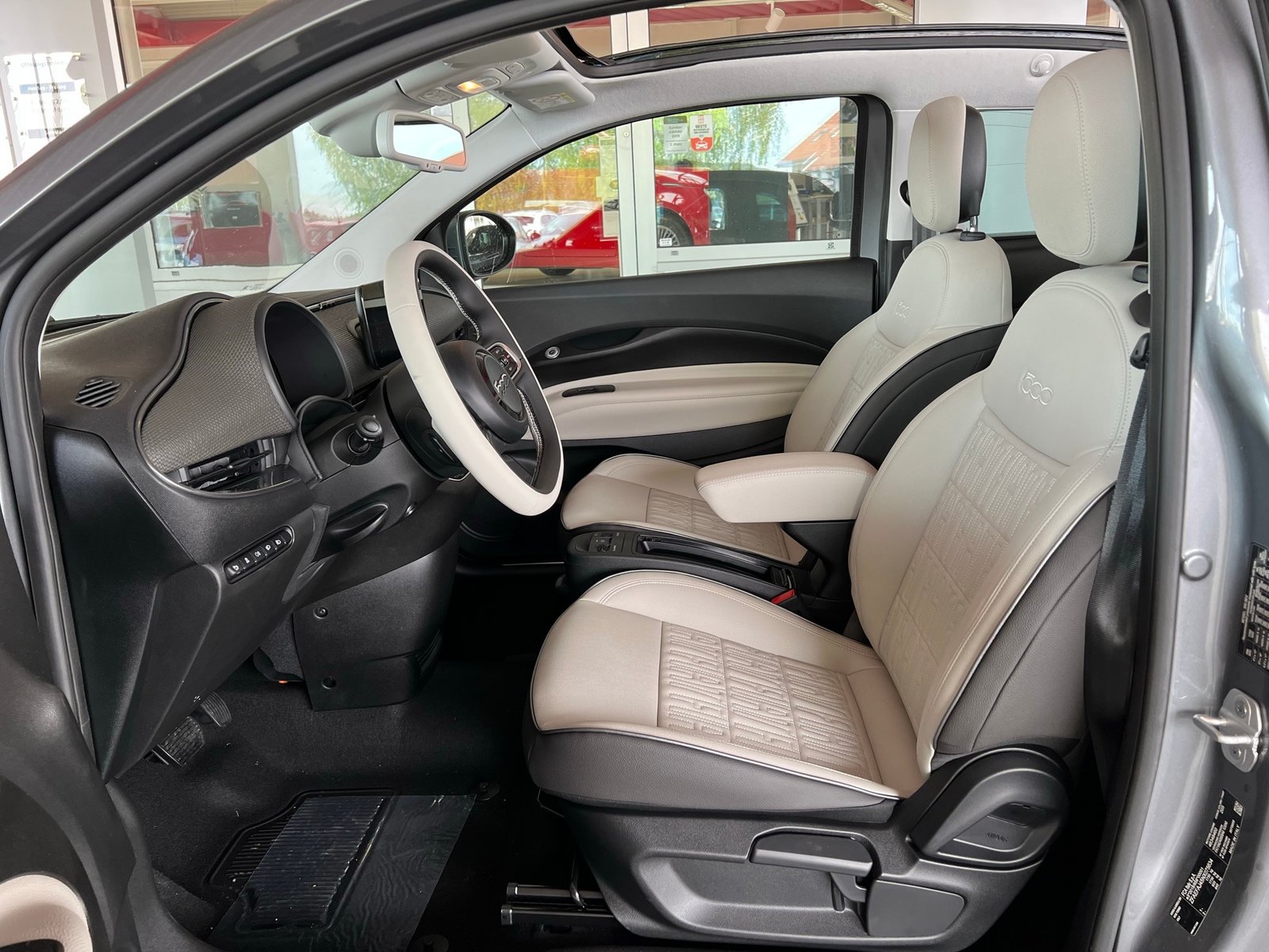 FIAT 500 Cabrio La Prima, Elektro, Occasion / Gebraucht, Automatik - 2