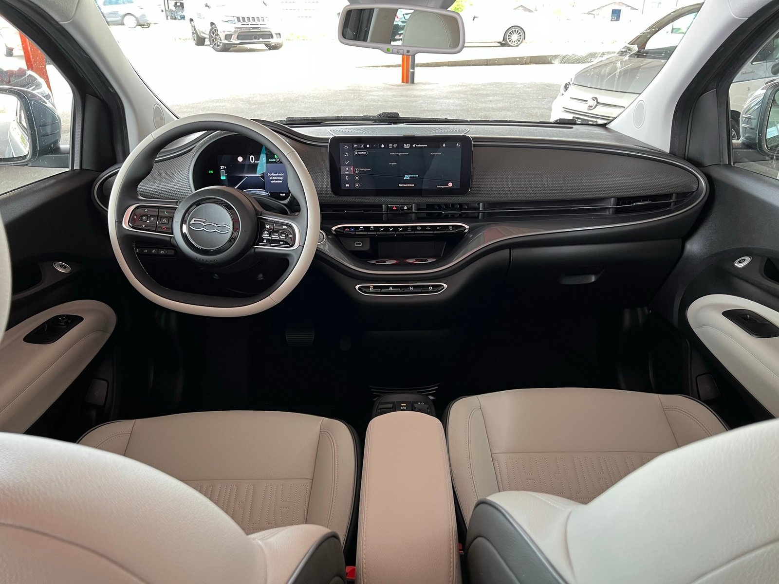 FIAT 500 Cabrio La Prima, Elektro, Occasion / Gebraucht, Automatik - 4
