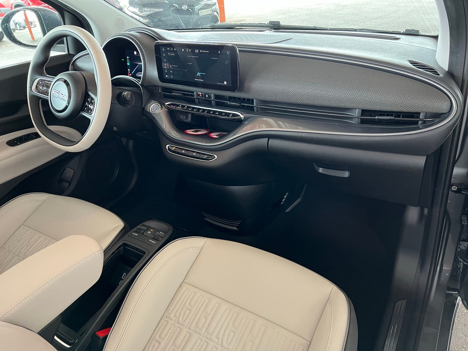 FIAT 500 Cabrio La Prima, Elektro, Occasion / Gebraucht, Automatik - 5