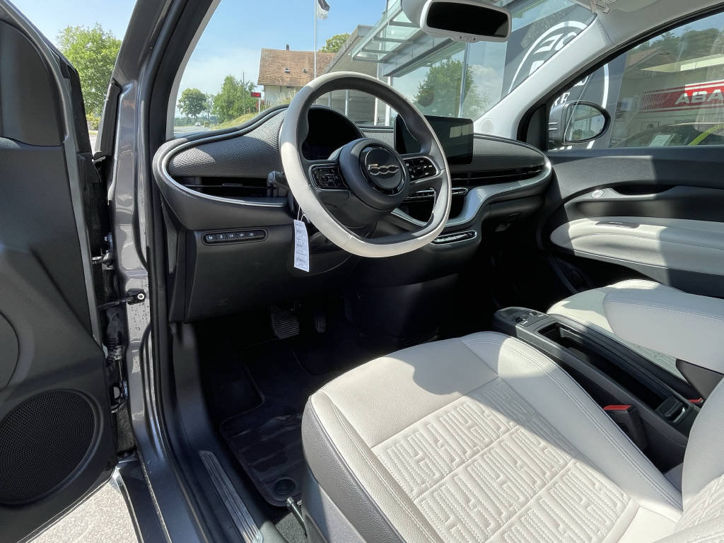 FIAT 500C BEV La Prima, Elektro, Occasion / Gebraucht, Automatik - 7