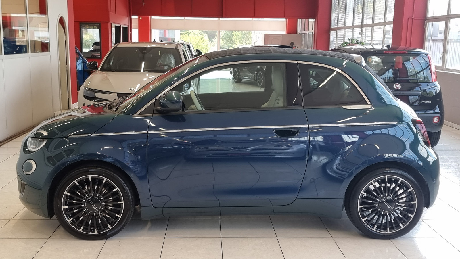 FIAT 500 Cabrio La Prima, Électrique, Occasion / Utilisé, Automatique - 2