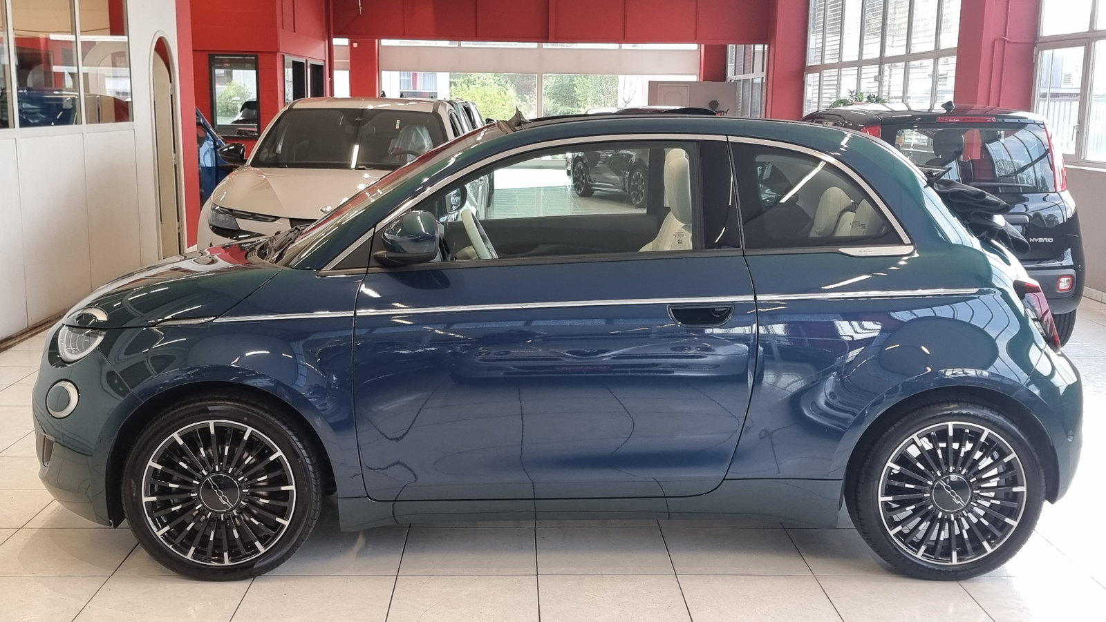 FIAT 500 Cabrio La Prima, Électrique, Occasion / Utilisé, Automatique - 3